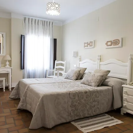 Zuhayra Otel 2*